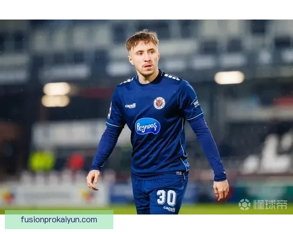 沙尔克04防线漏洞频频显现，球队迫切需要战术调整与引援支持来提升竞争力